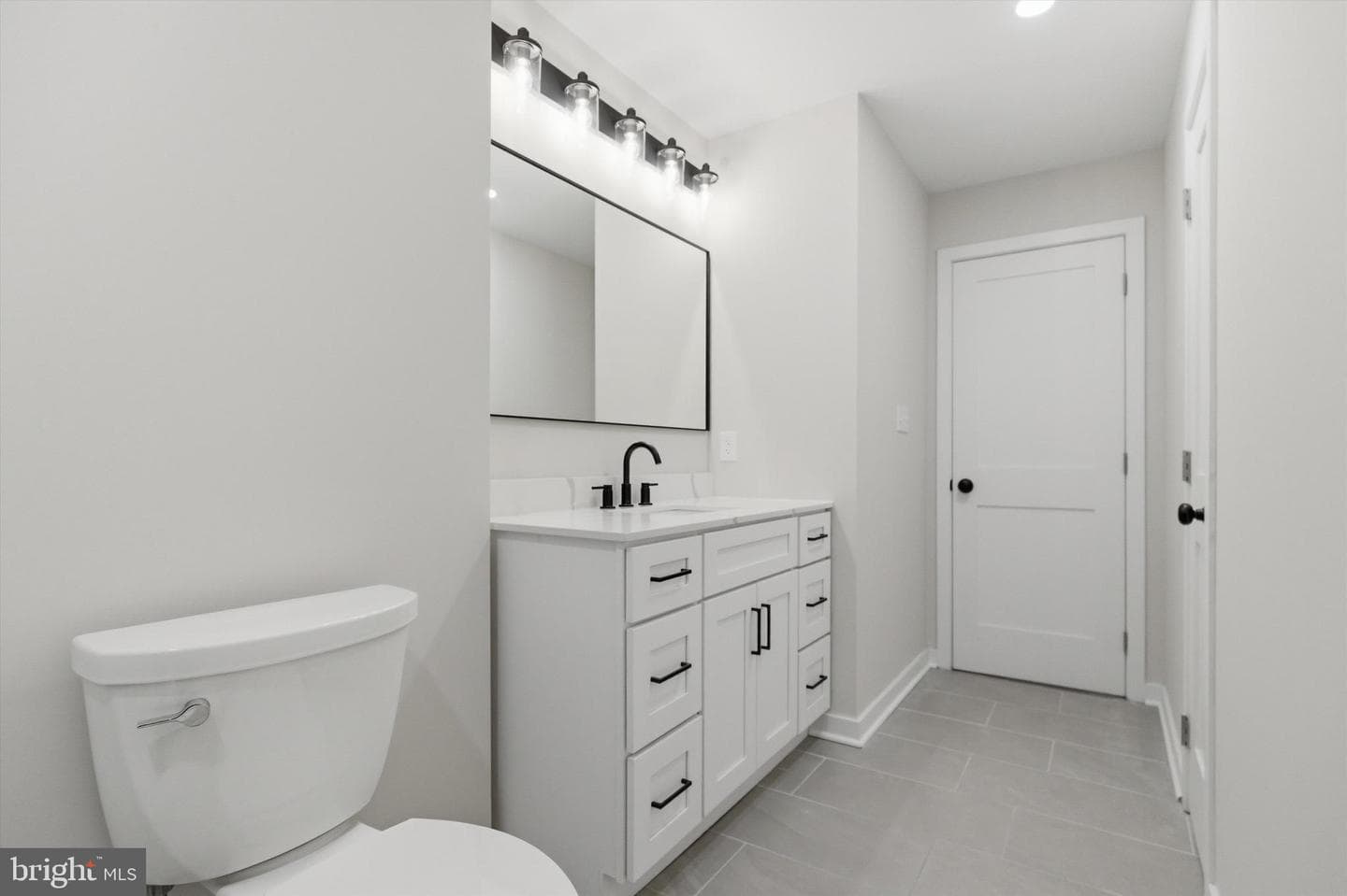 7258 Forest Avenue photo 15