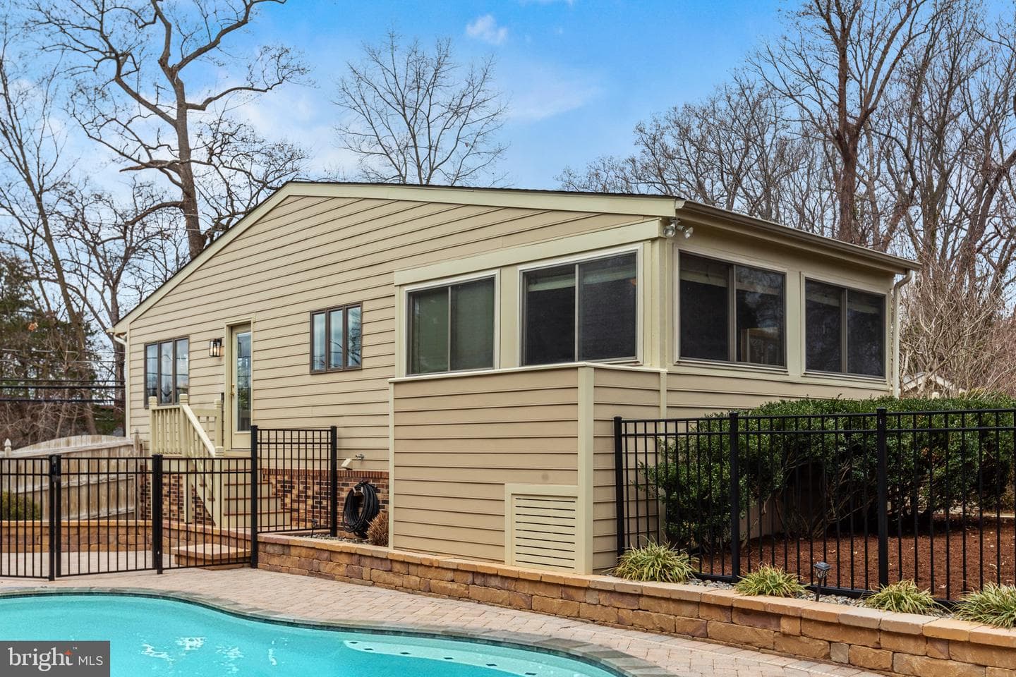 218 Lees Lane photo 32