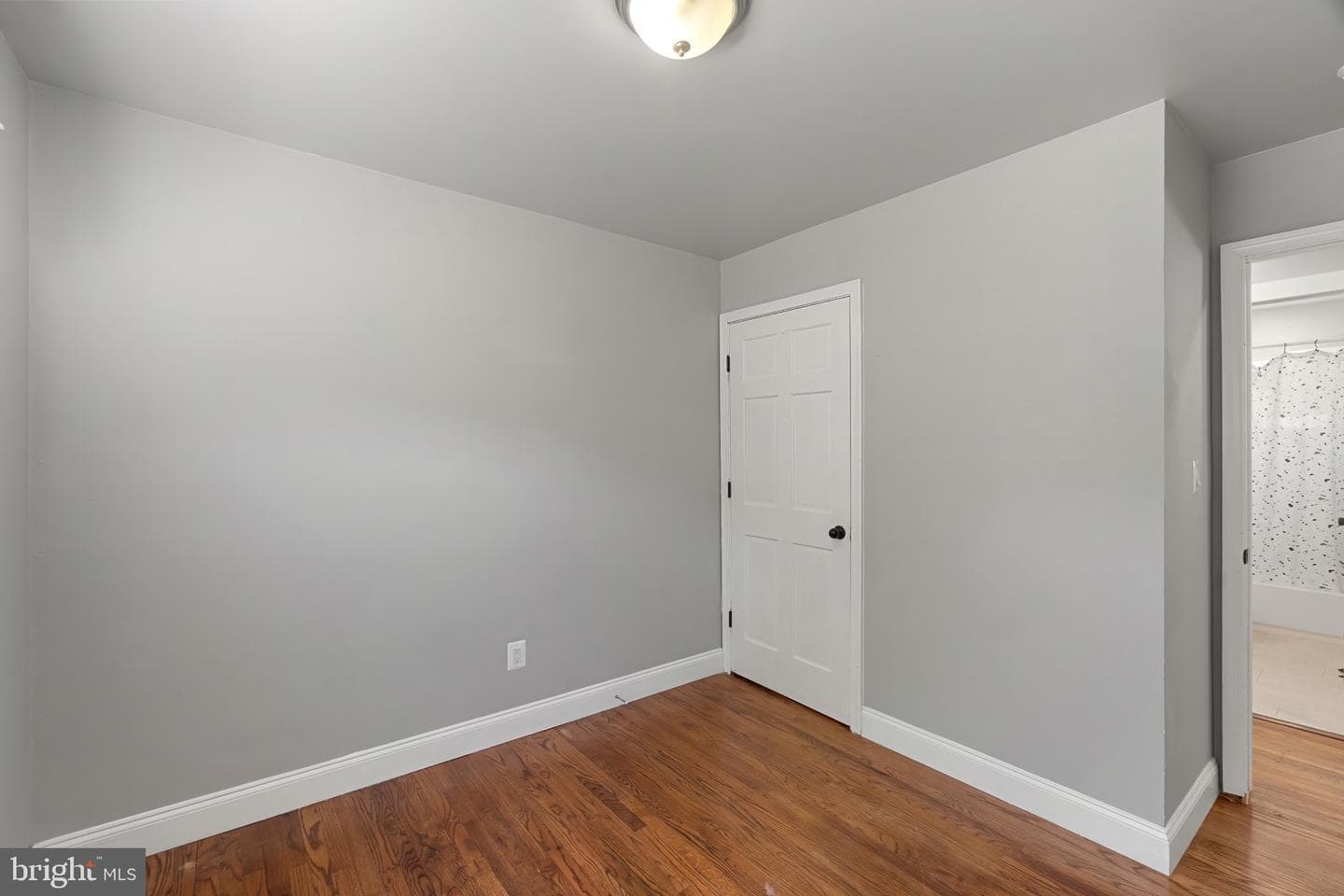 109 Herbert Court photo 24