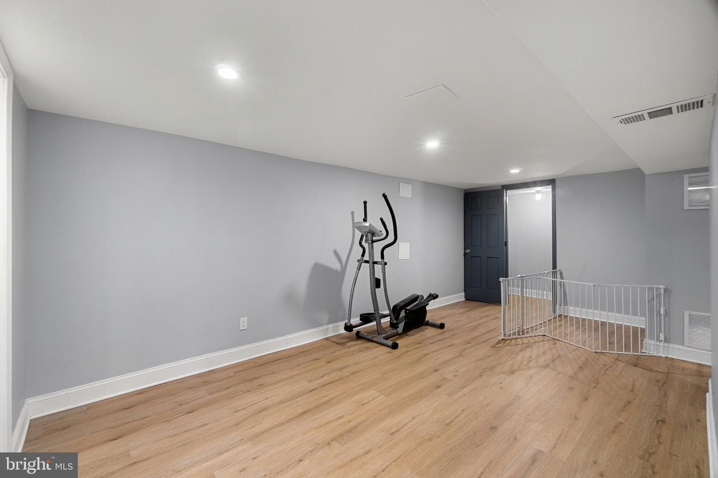 109 Herbert Court photo 28