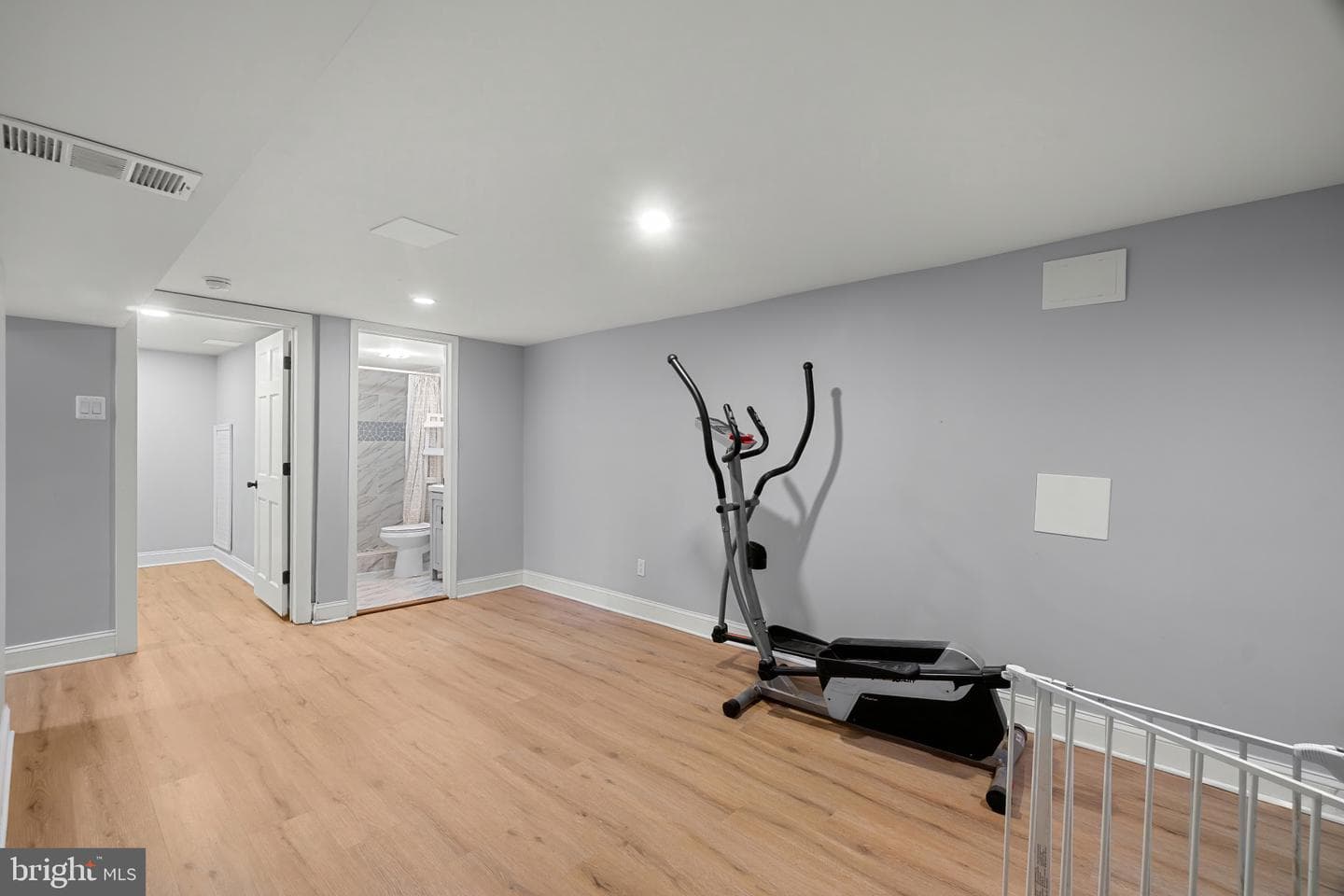 109 Herbert Court photo 31