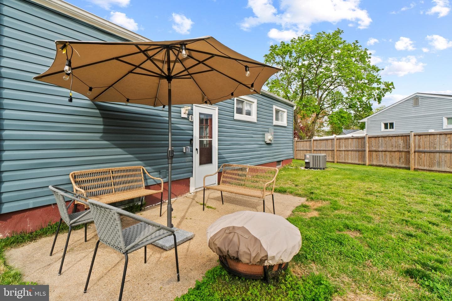 109 Herbert Court photo 42