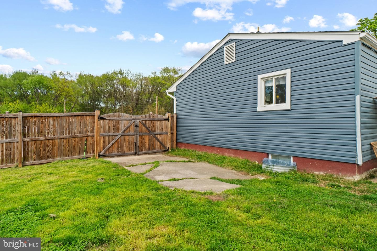 109 Herbert Court photo 50