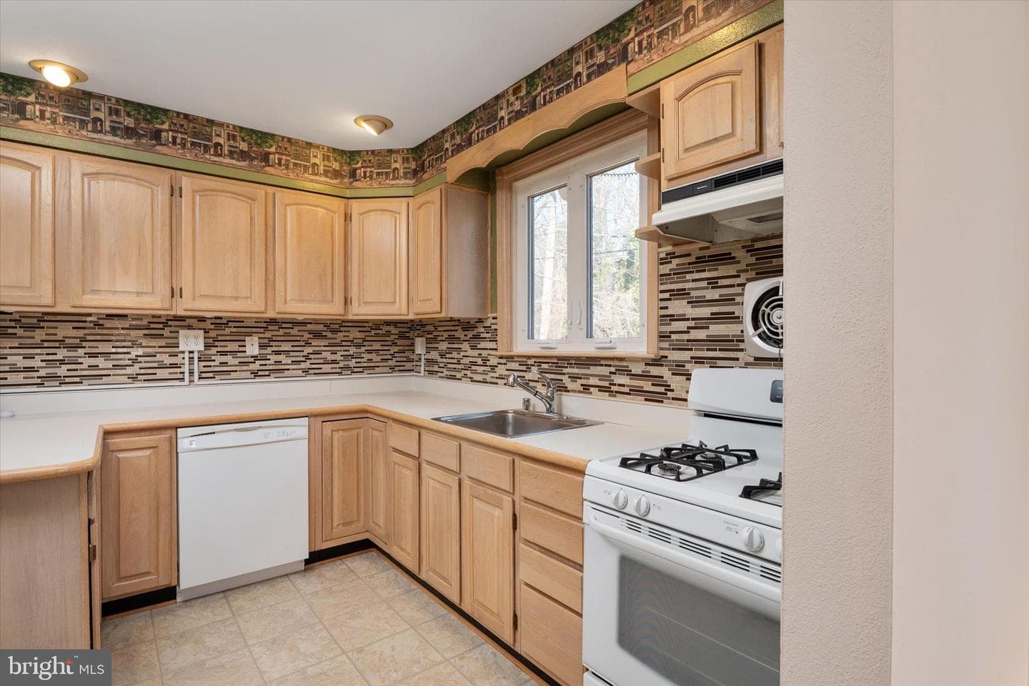 409 Laclair Avenue photo 15