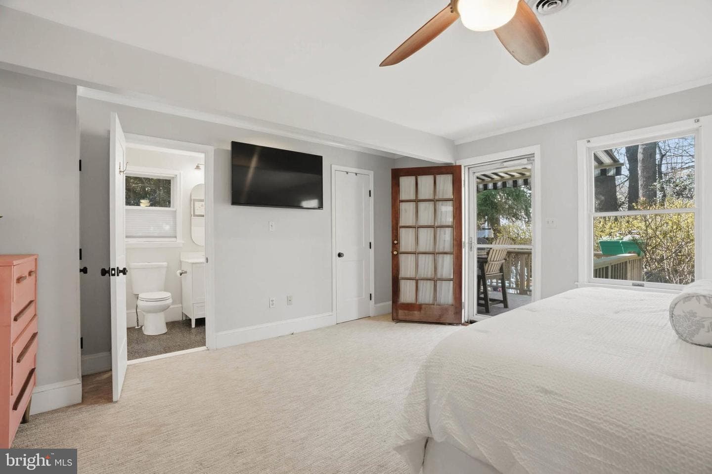 11 Glen Avenue N photo 12