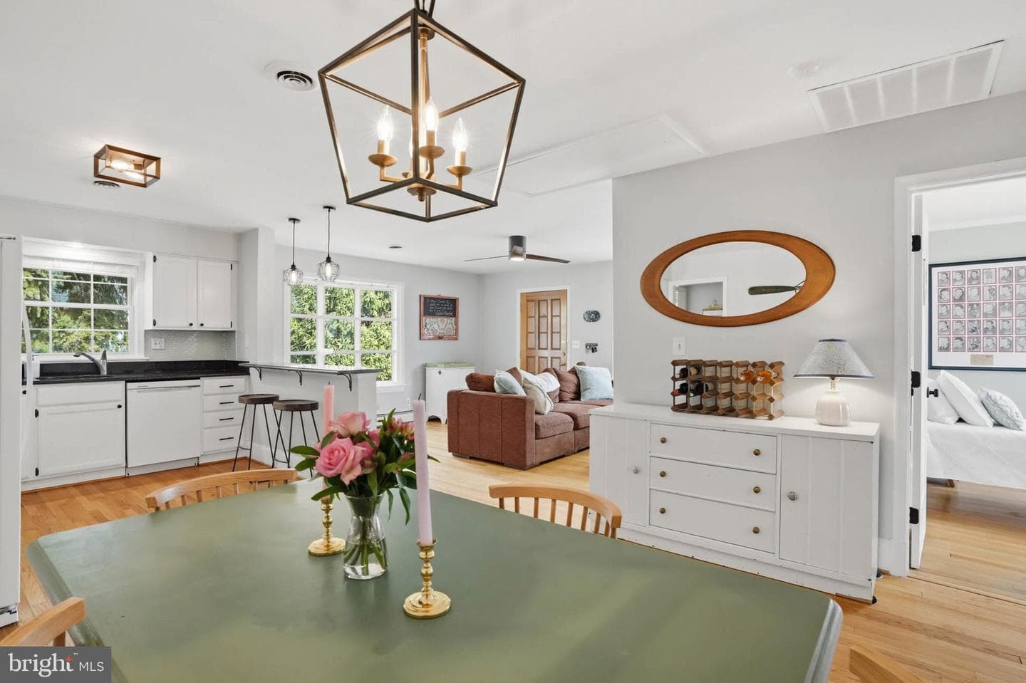 11 Glen Avenue N photo 4