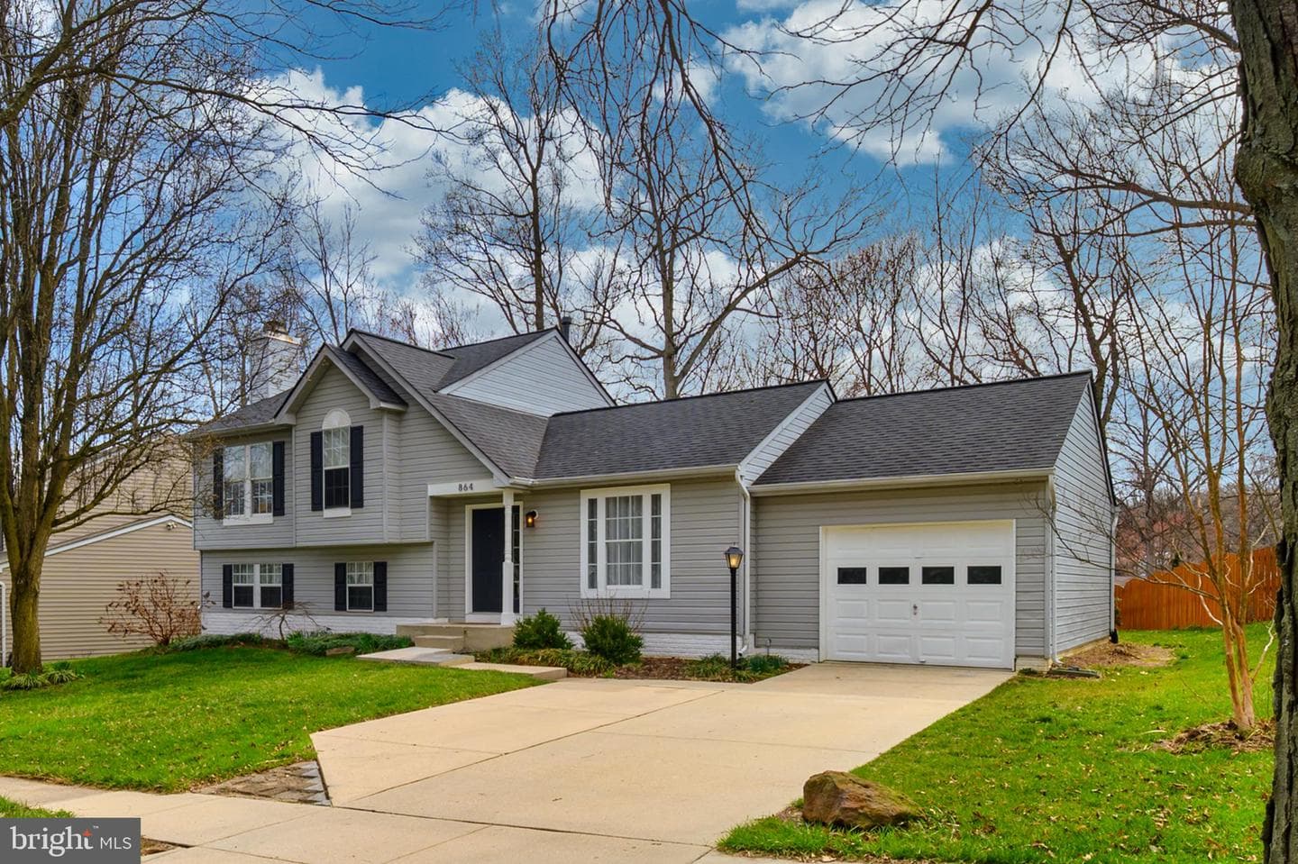 864 Snow Valley Lane