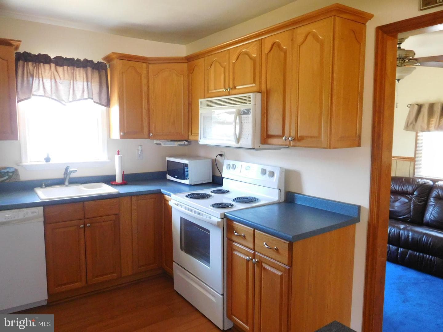 8384 Forest Drive photo 9