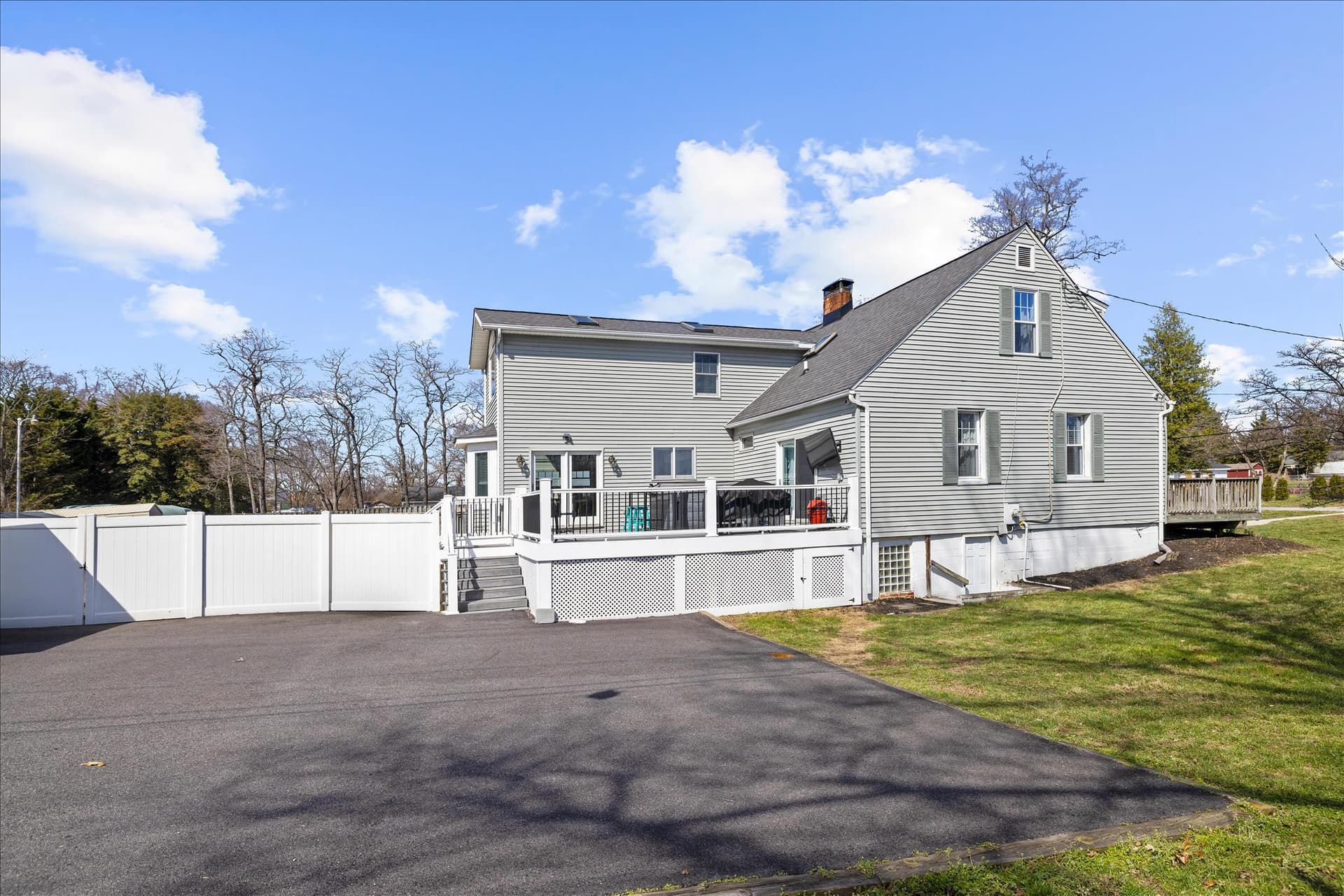 1217 Valley Road photo 2