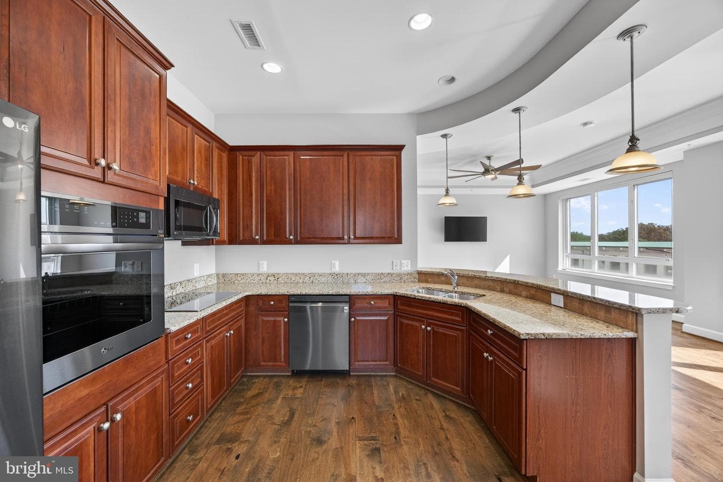 1915 Towne Centre Boulevard #403 photo 23