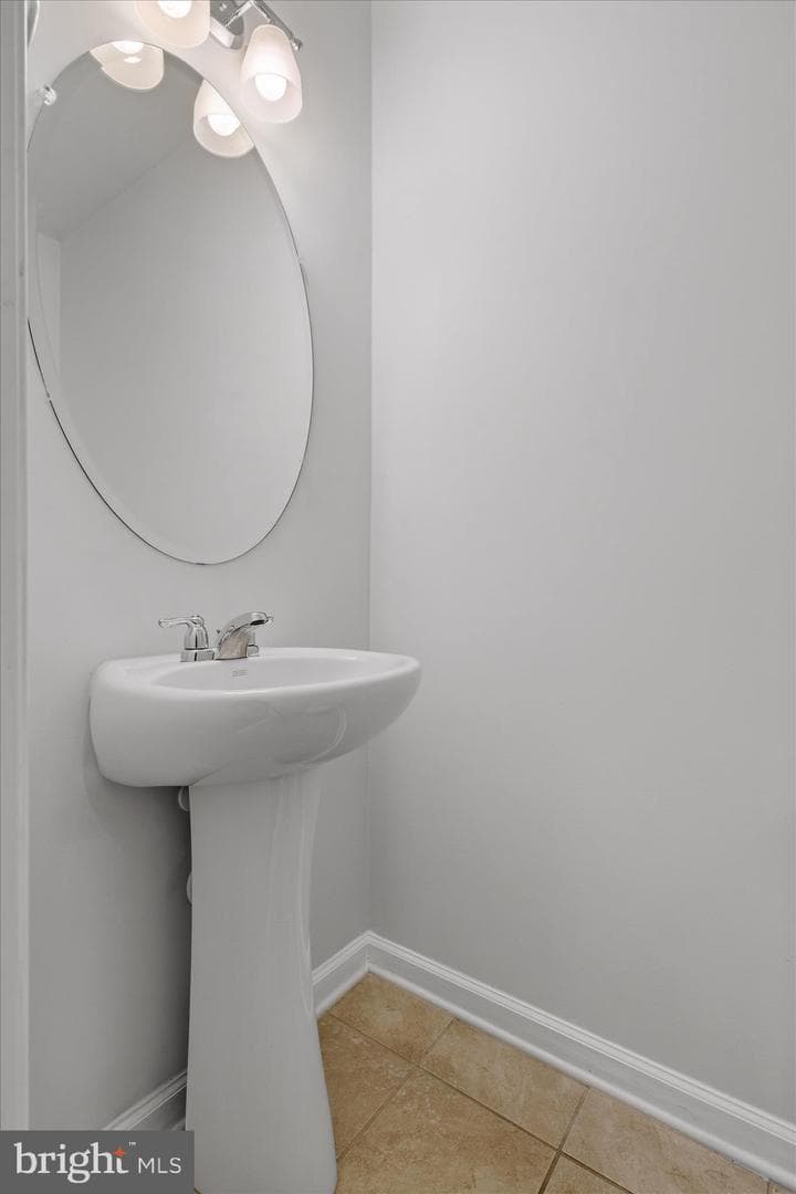 2708 Wessex Circle photo 9