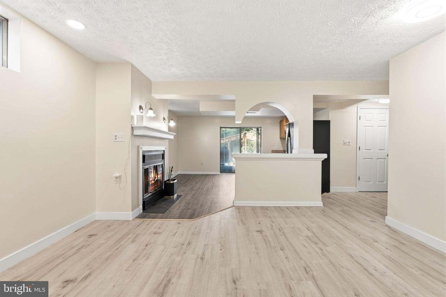 7845 Metacomet Road photo 15