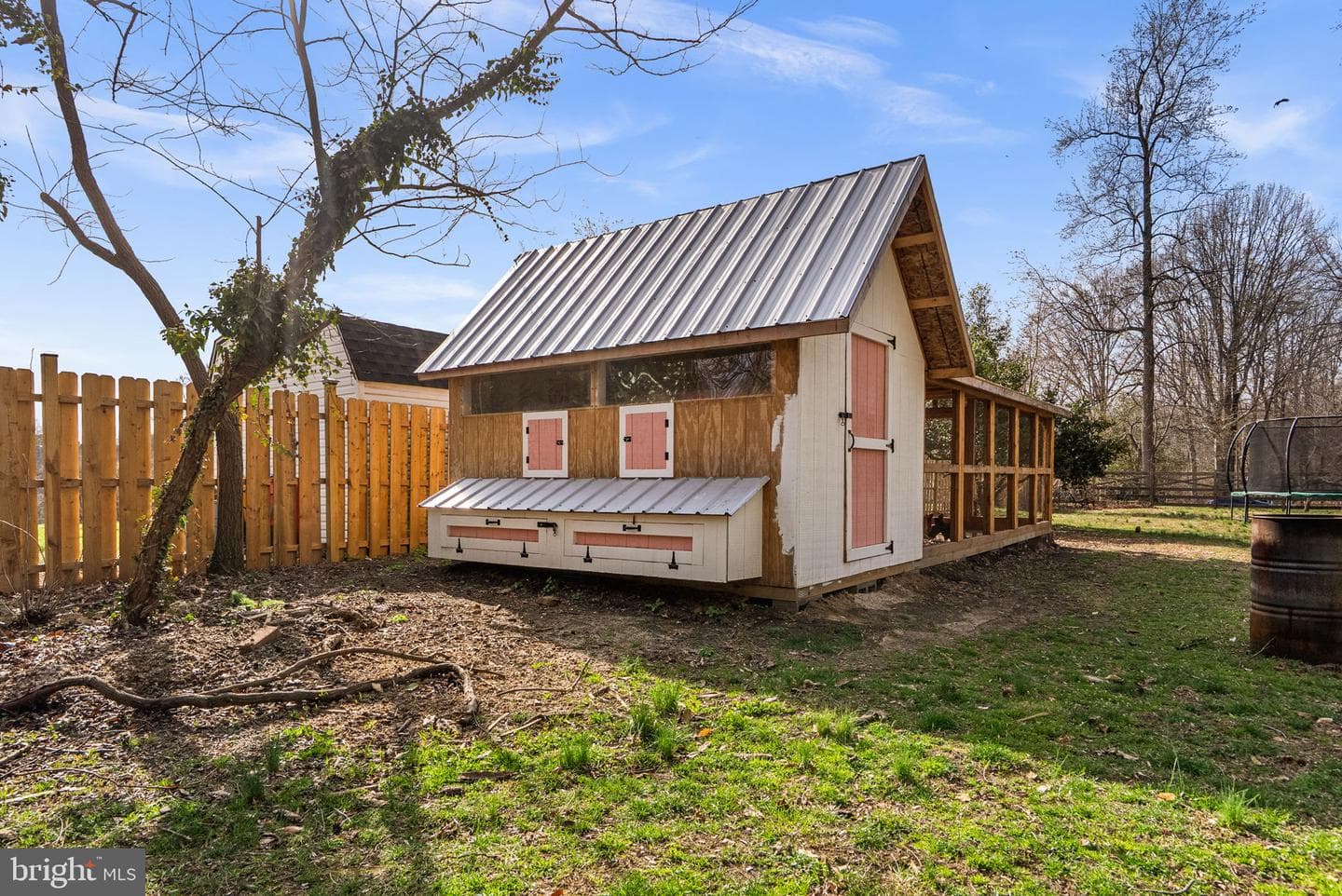 712 Petersburg Road photo 35