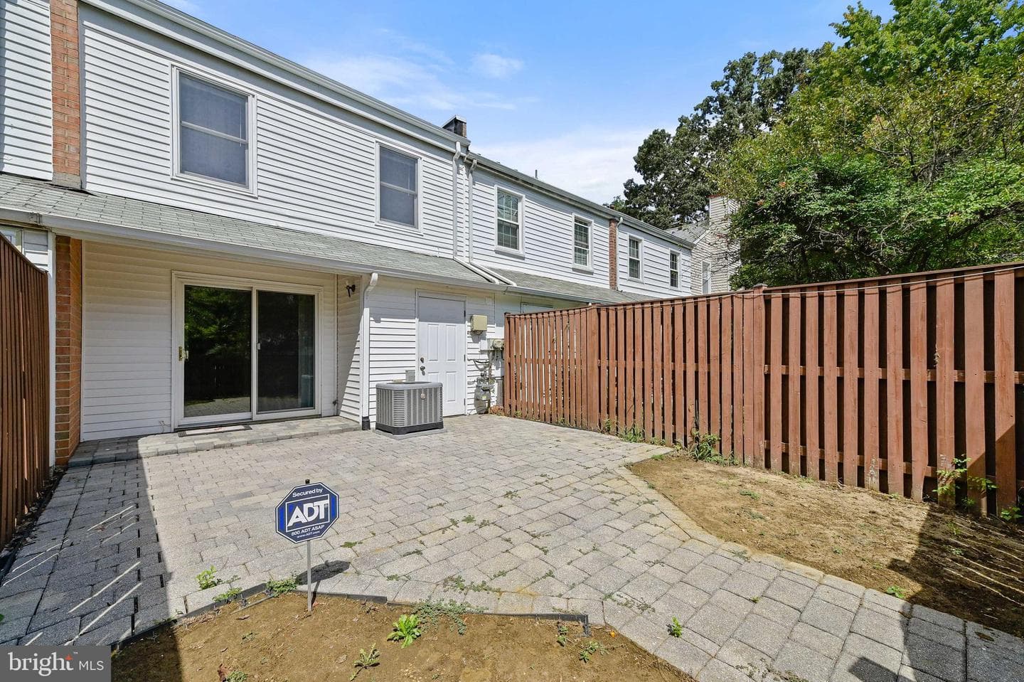 130 Dumbarton Drive photo 15
