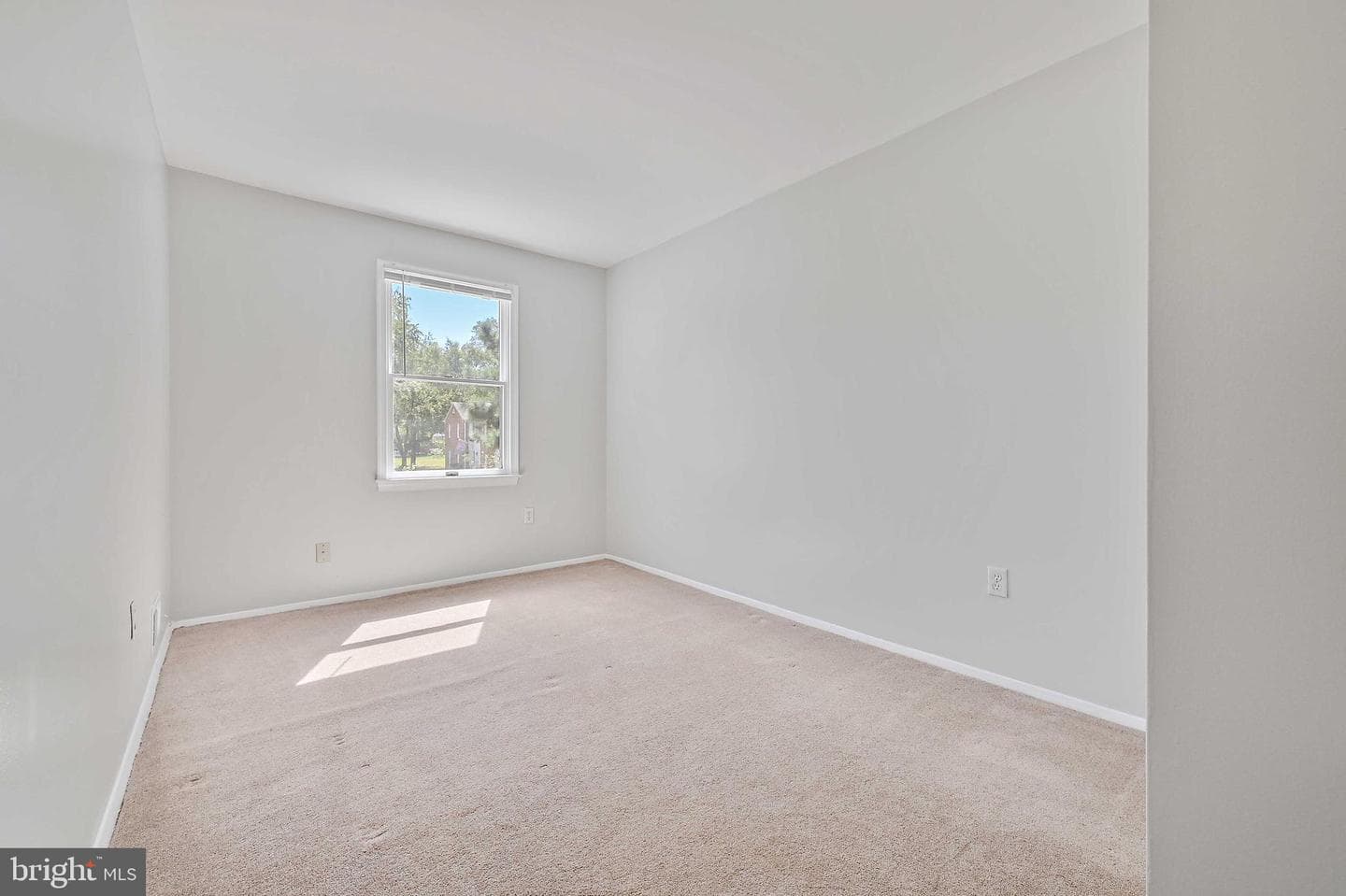 130 Dumbarton Drive photo 33