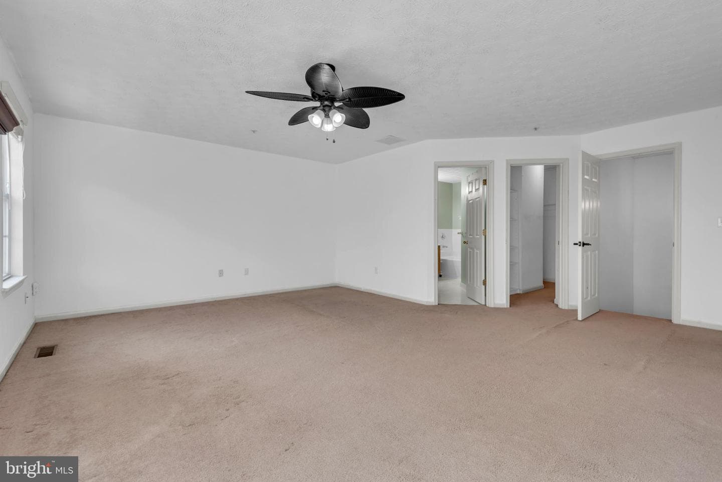40 Ironstone Court #j photo 24