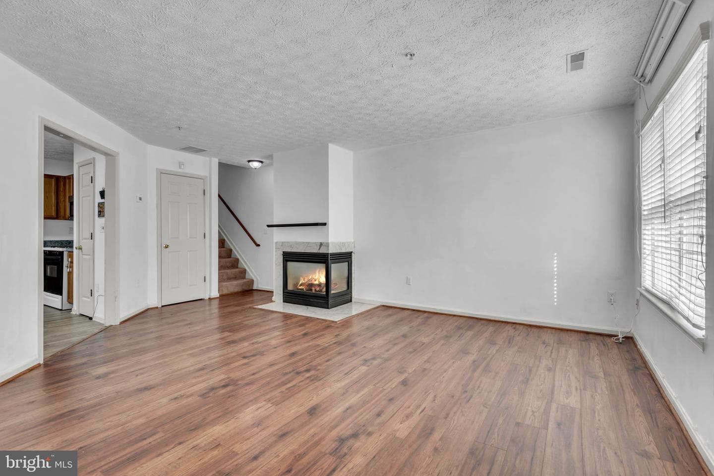 40 Ironstone Court #j photo 7