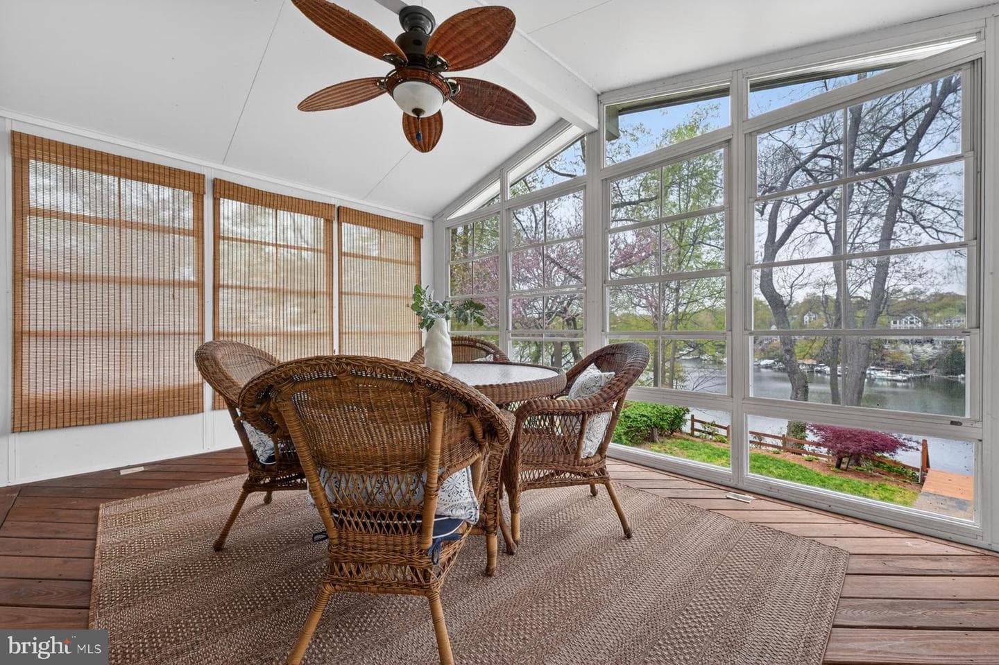 928 Waterview Drive photo 6