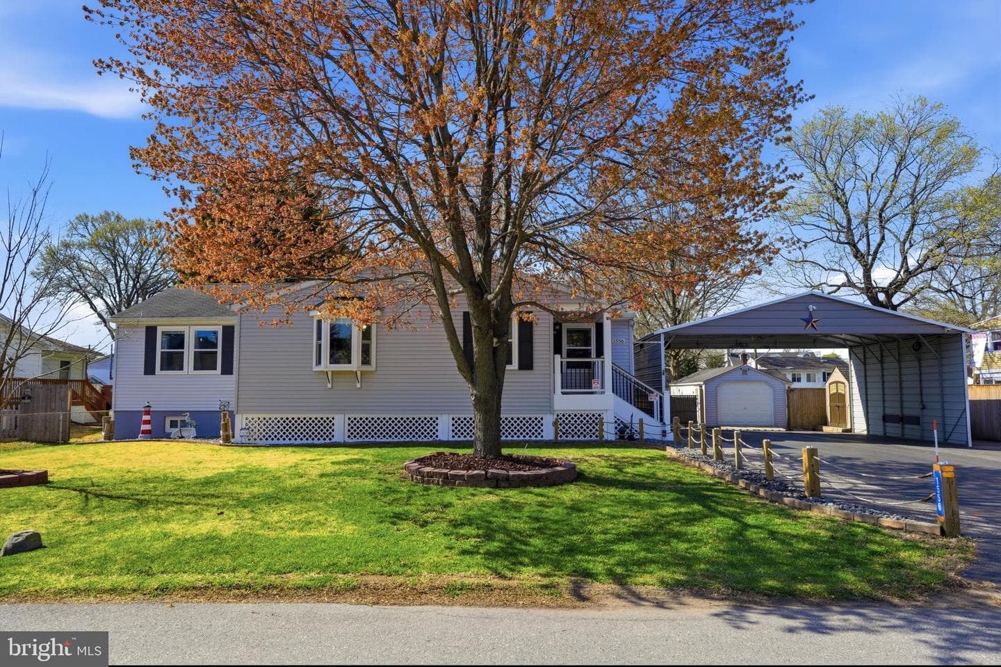 1556 Reinhardt Lane photo 3