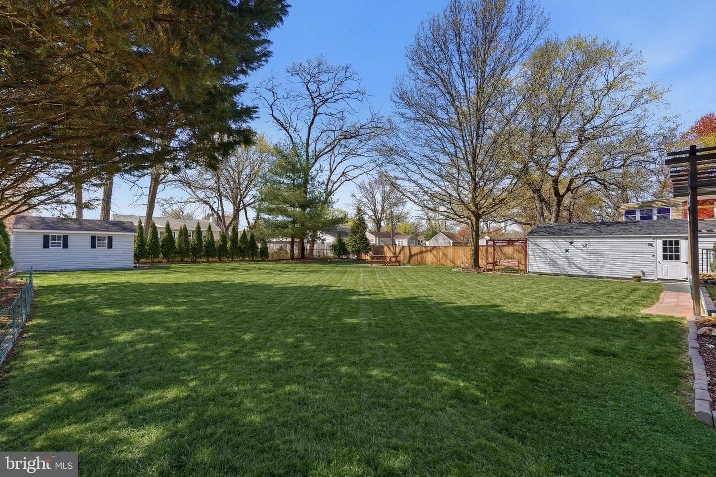 1556 Reinhardt Lane photo 39
