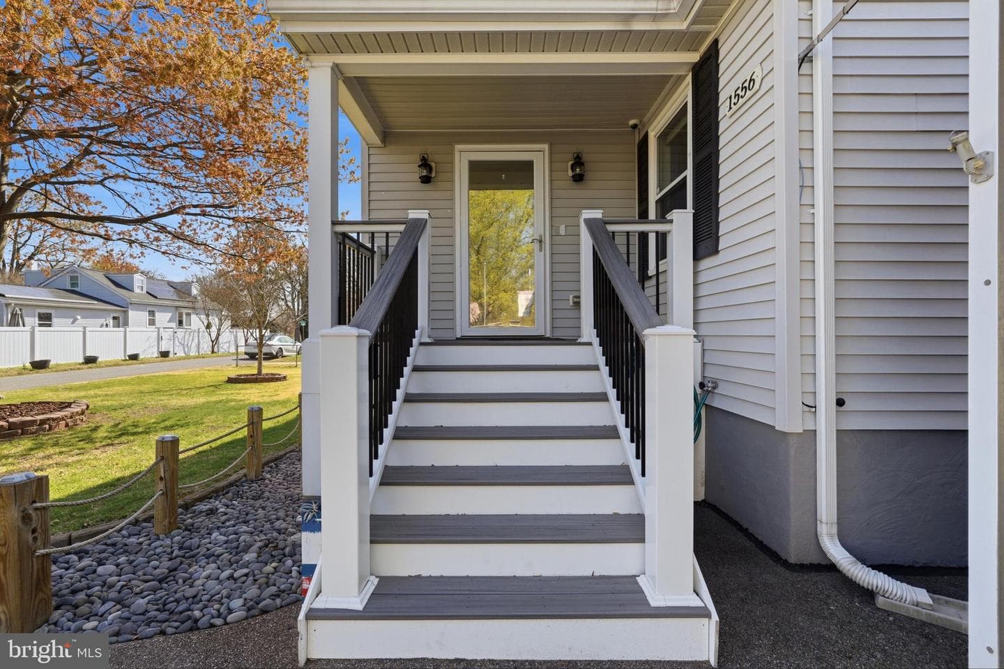 1556 Reinhardt Lane photo 4
