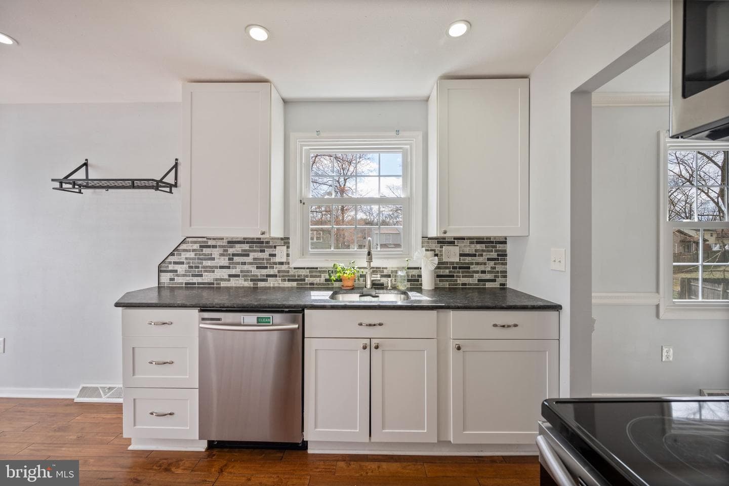 645 Ridgefield Court photo 4