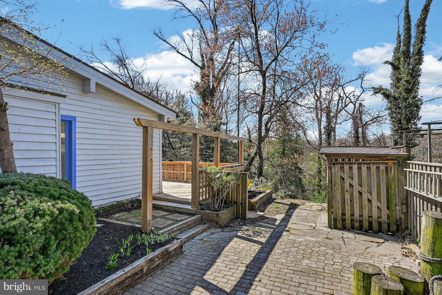 561 Arundel Drive photo 4