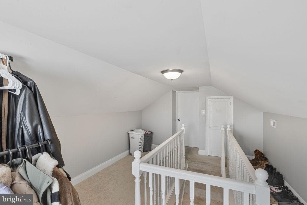 8489 Arbutus Road photo 31