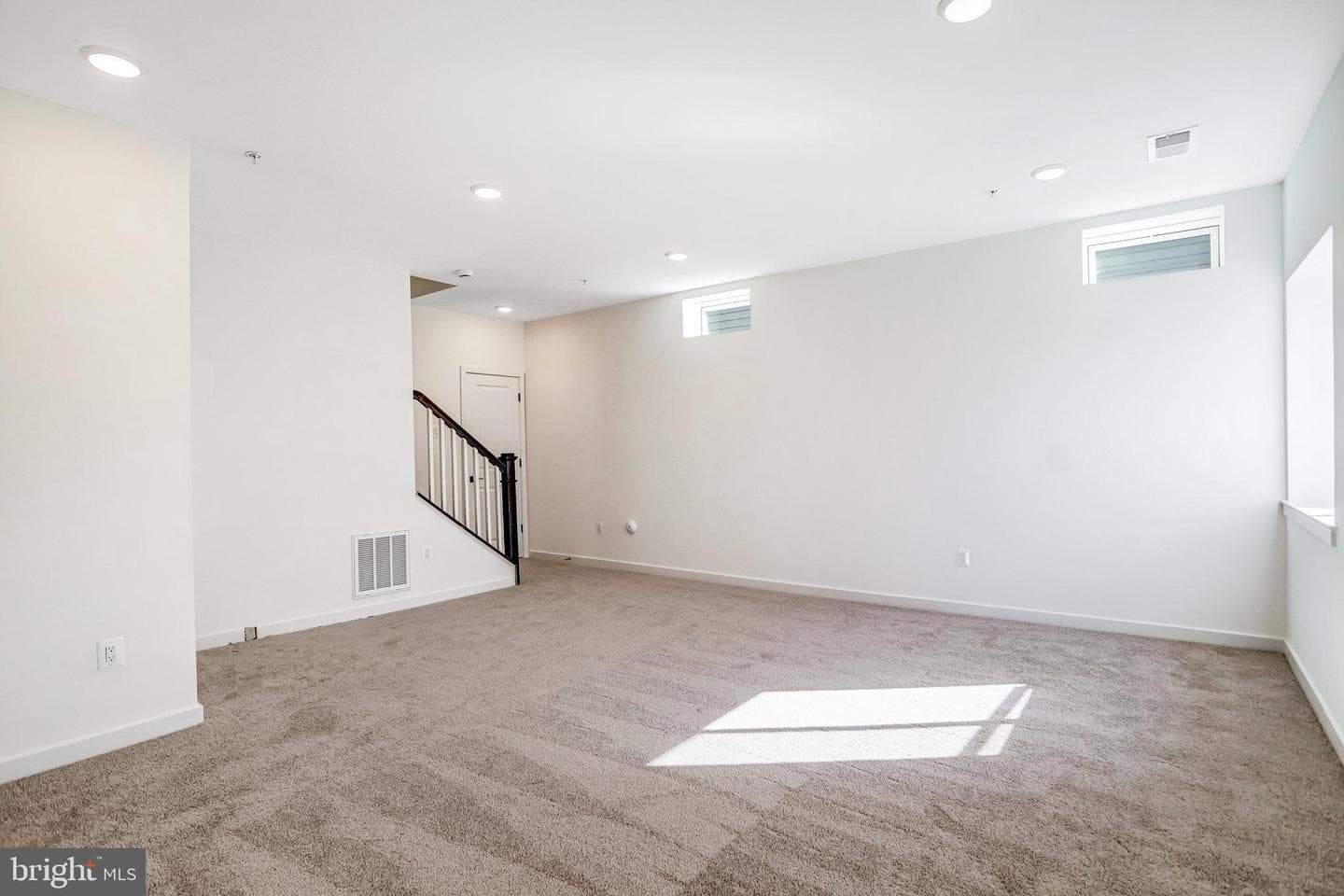 5737 Howard Drive photo 27