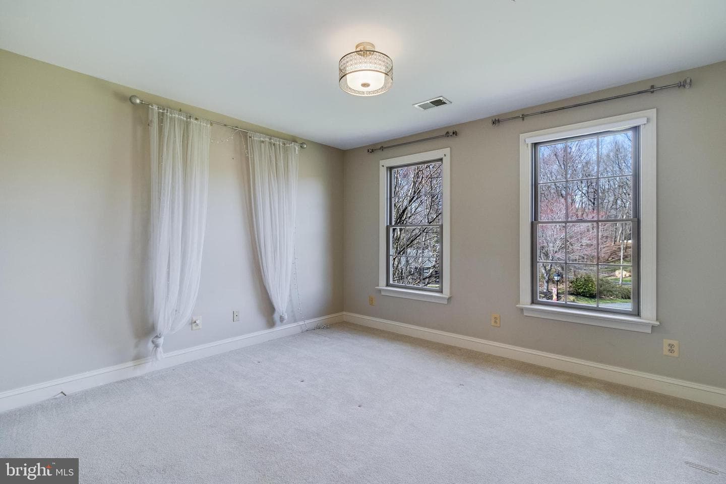 99 Hummingbird Court photo 40