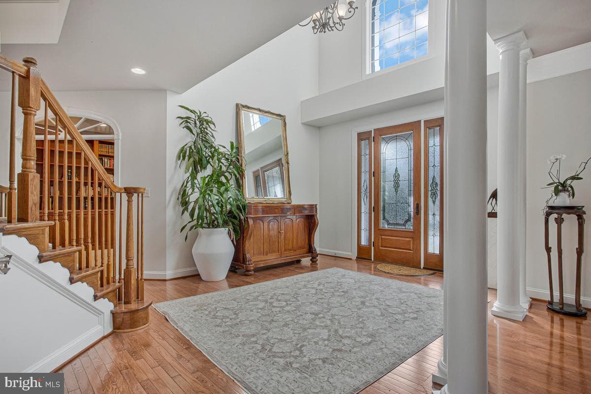27 Hunting Court photo 11