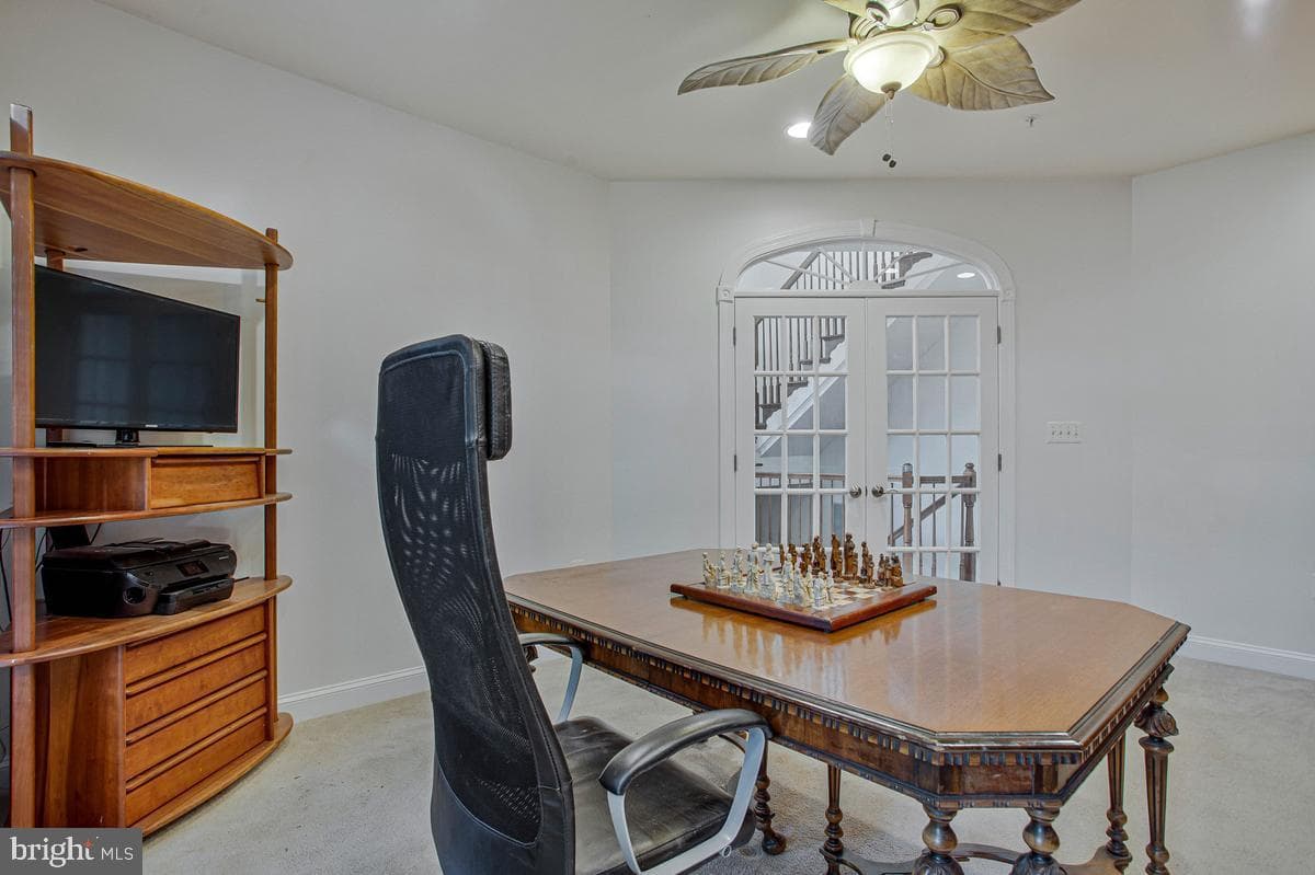 27 Hunting Court photo 17