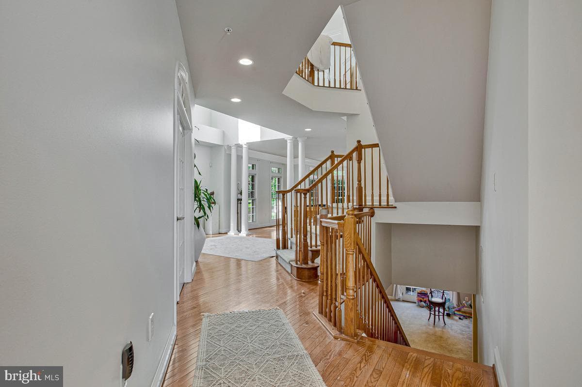 27 Hunting Court photo 39