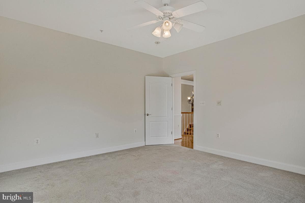 27 Hunting Court photo 49