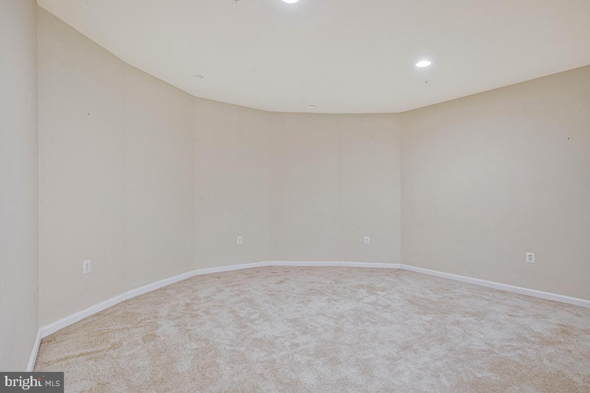27 Hunting Court photo 67