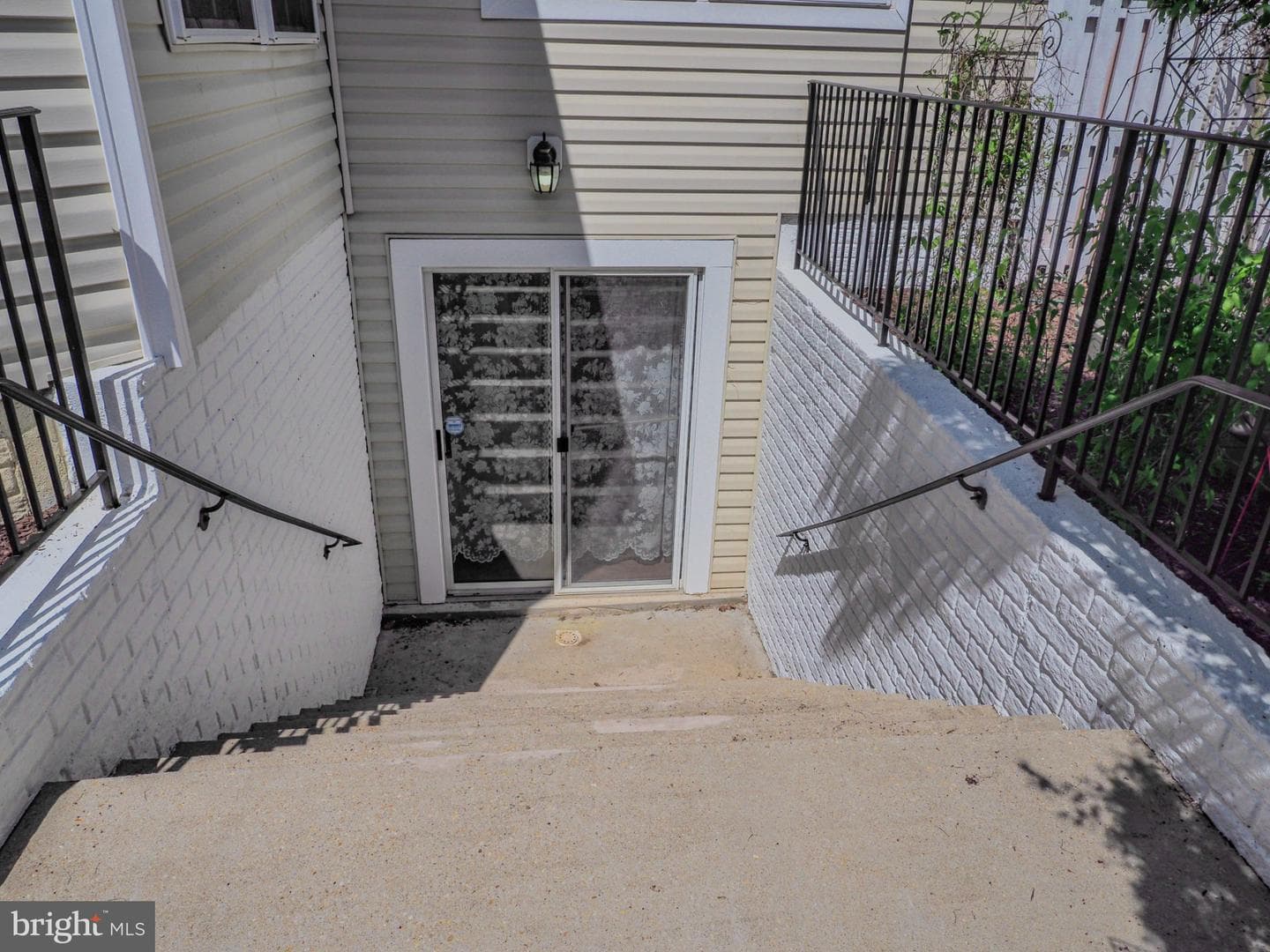 905 Gunnison Court photo 40