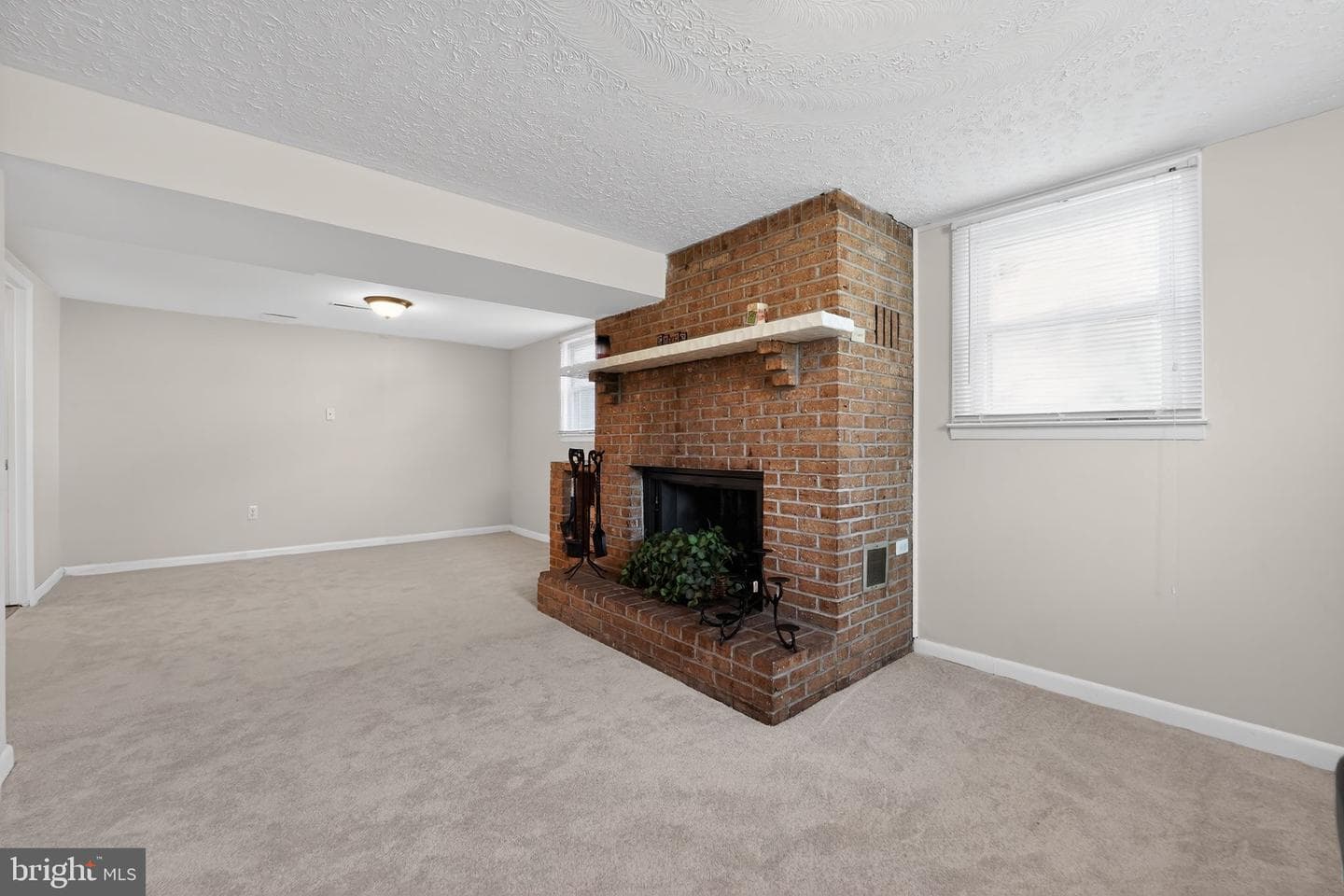 600 Oakwood Road photo 11