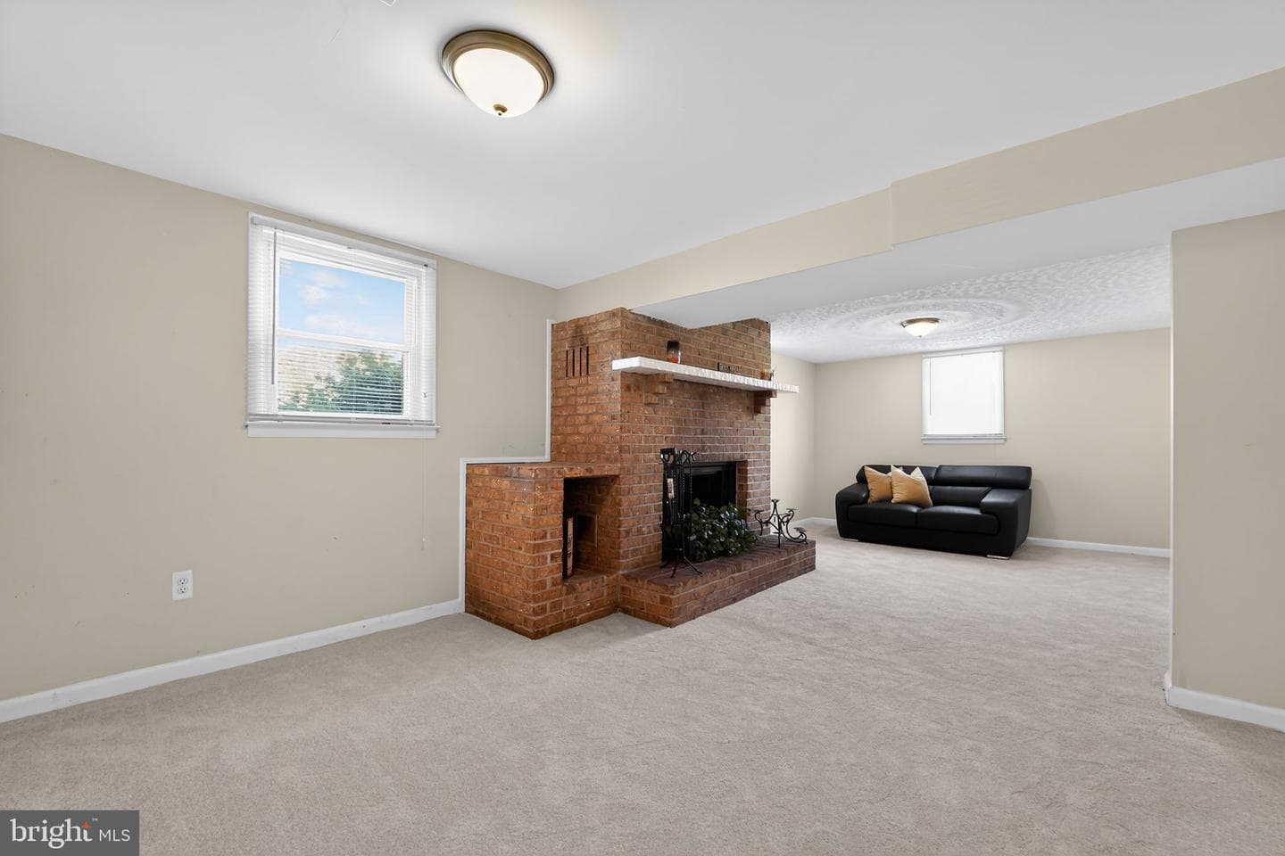600 Oakwood Road photo 9