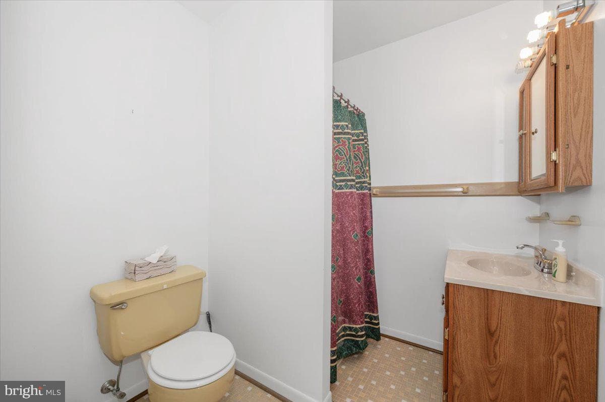 1300 Holliben Road photo 24