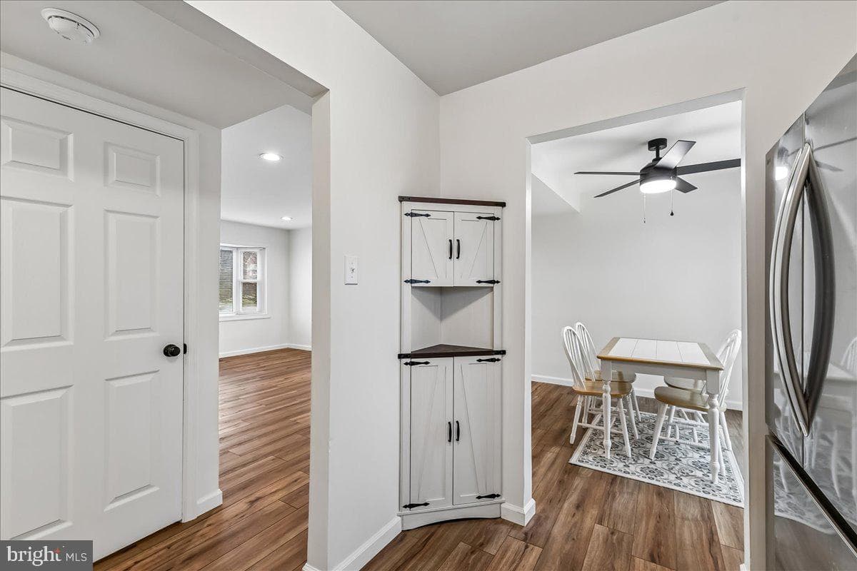 327 Walton Avenue photo 8