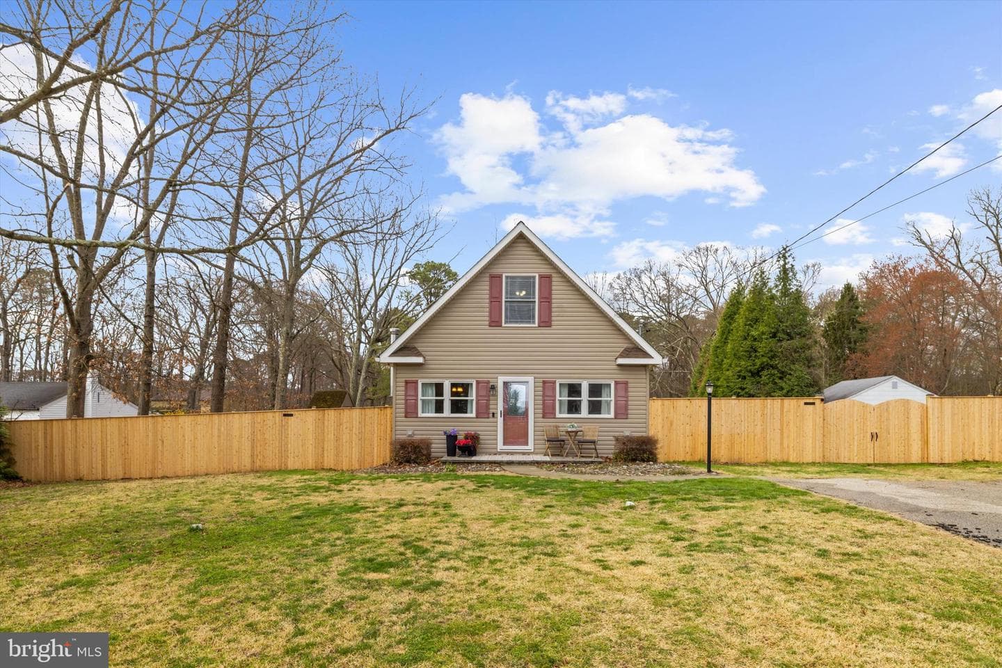 225 Obrecht Road photo 3