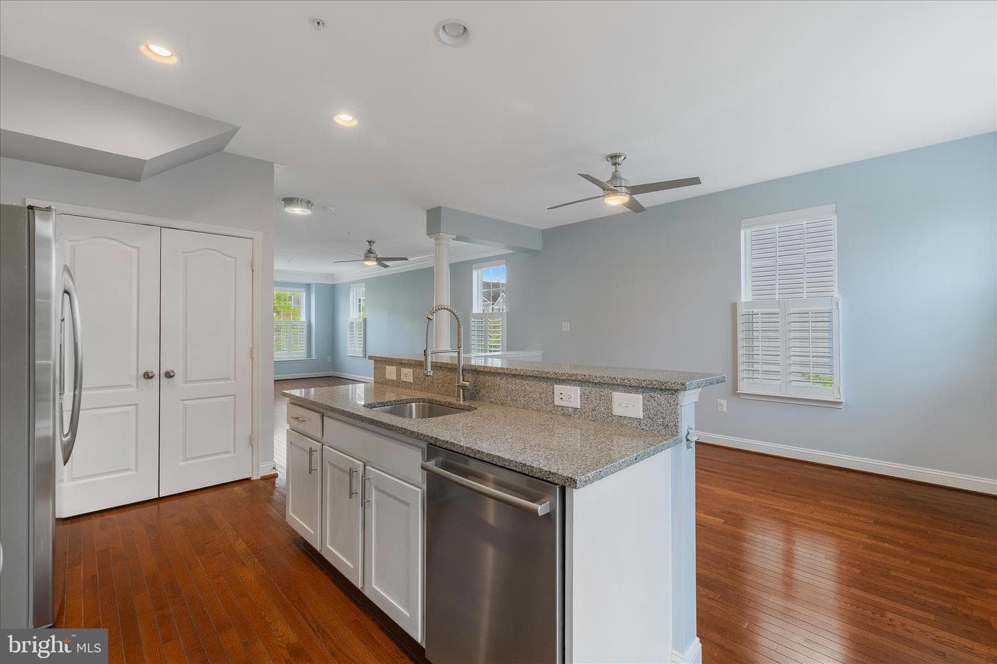 608 S Cherry Grove Avenue photo 16