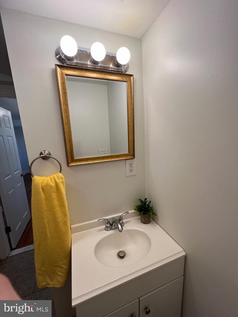 626 Clark Avenue photo 38