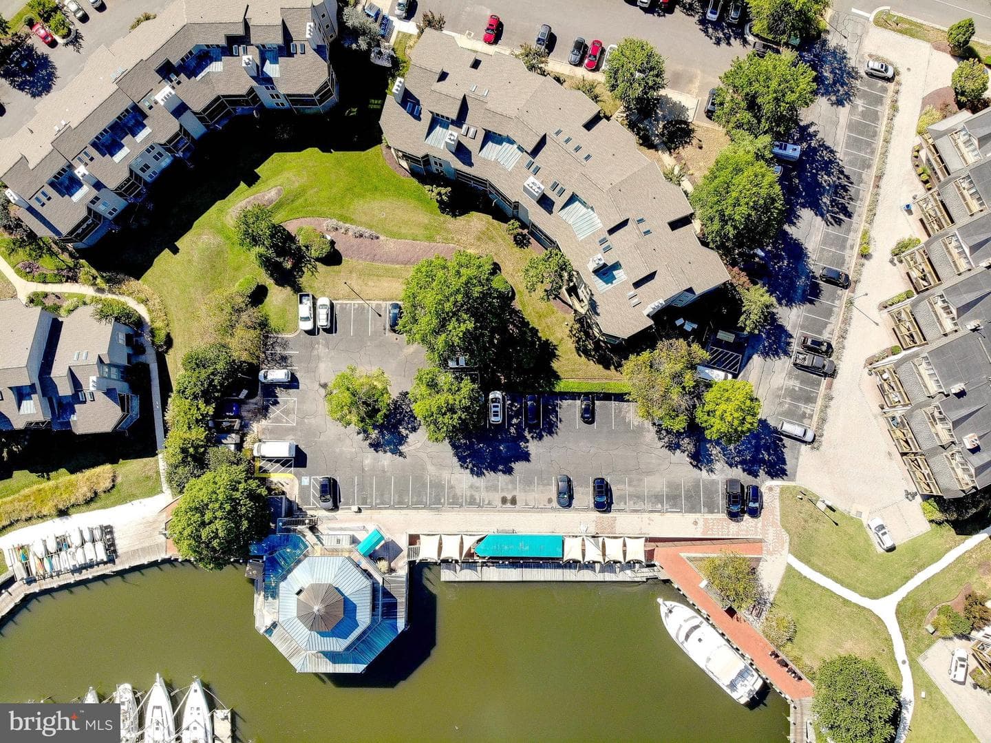 7042 Harbour Village Court #102 photo 38