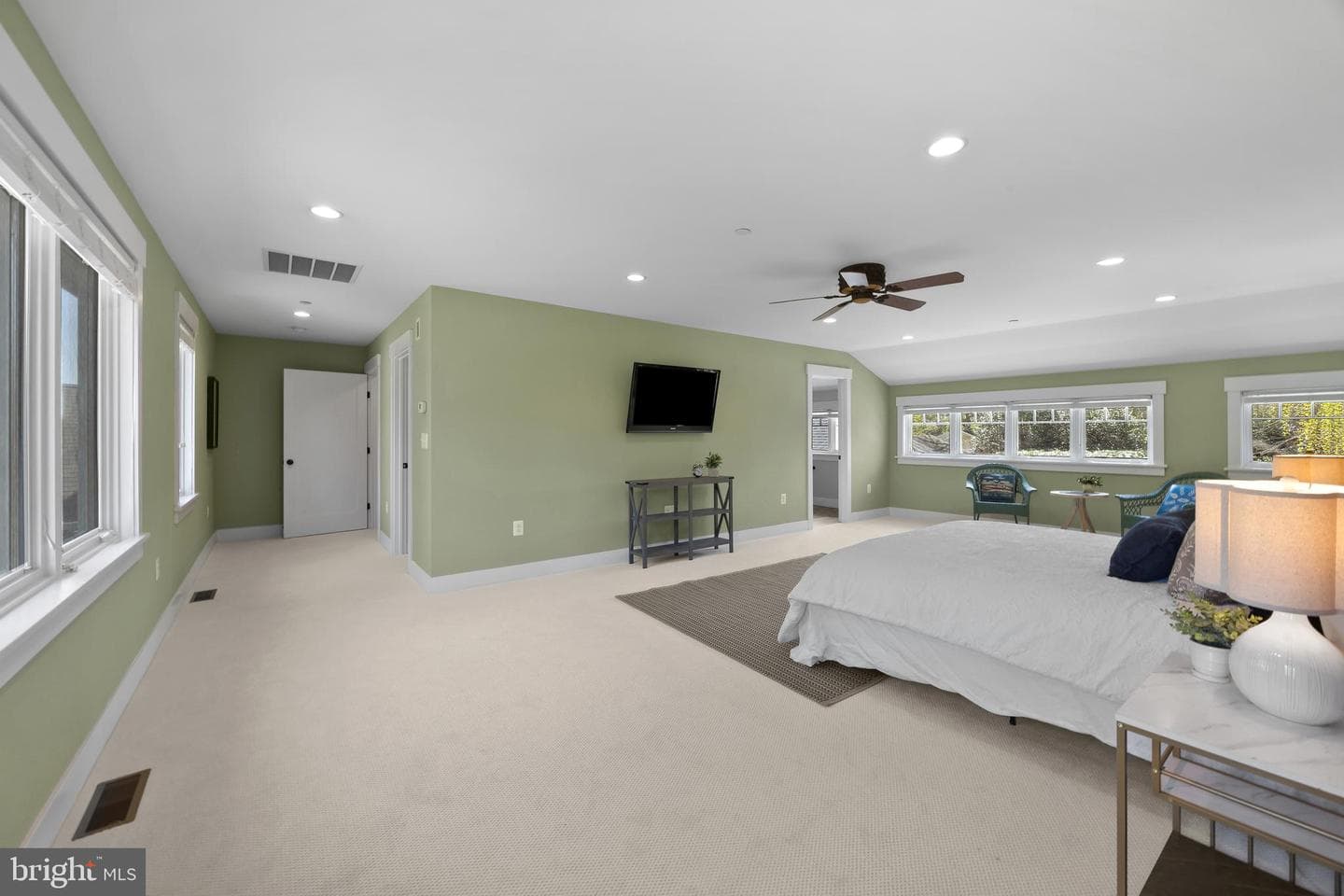 1787 Beachfield Road photo 32