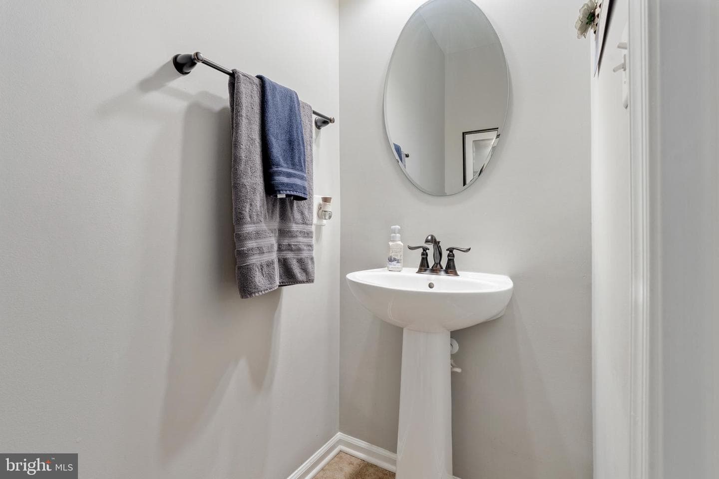 8058 Elton Street photo 13