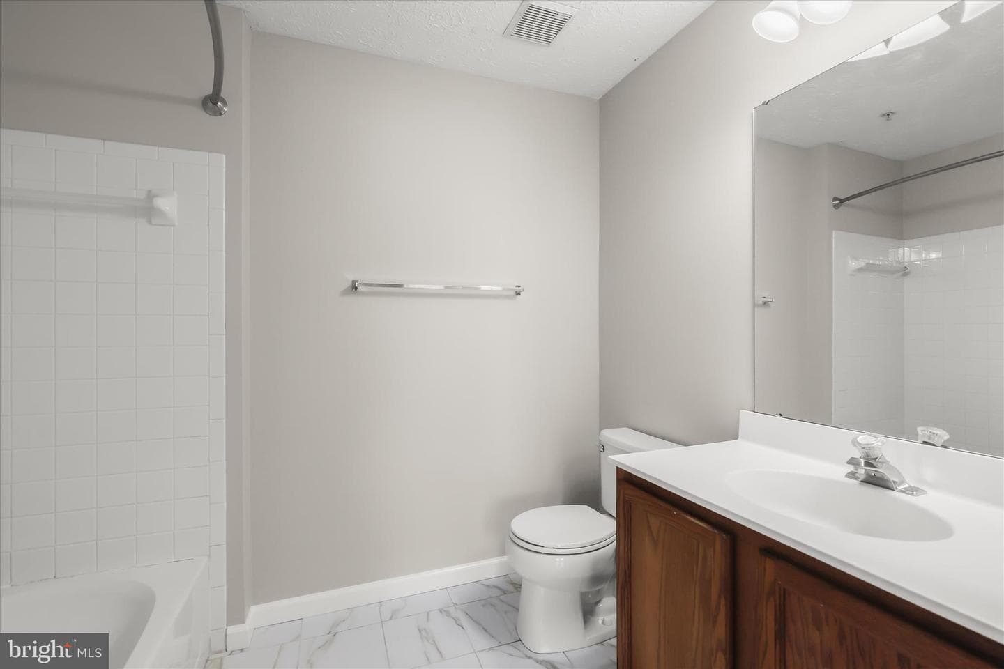 687 Winding Stream Way #204 photo 23