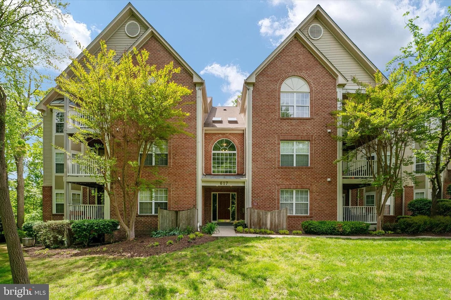 617 Admiral Drive #403
