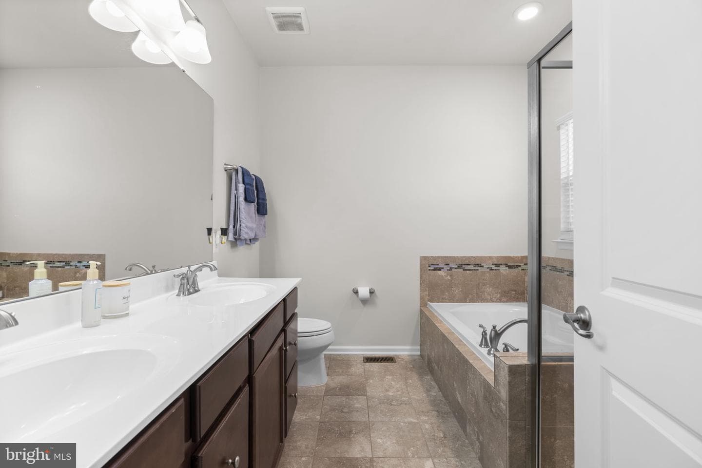 8280 Hickory Hollow Drive photo 31