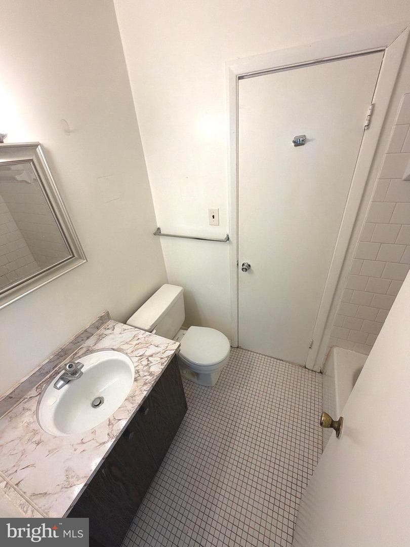 427 Hardmoore Court photo 24